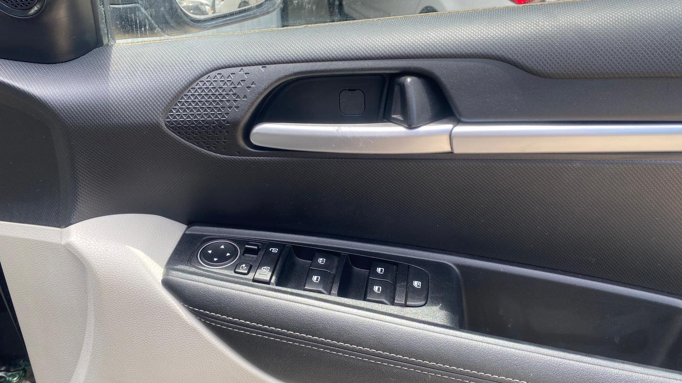 2022 KIA SONET HTX ANNIVERSARY EDITION 1.0 IMT, Petrol, Manual, 36,314 km, Driver Side Door Panels Control