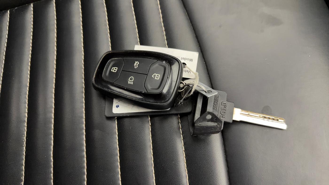 2022 Tata TIGOR XZ PLUS CNG, CNG, Manual, 35,100 km, Key Close Up