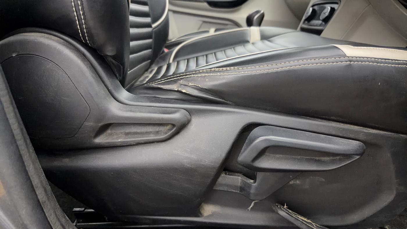 2022 Tata TIGOR XZ PLUS CNG, CNG, Manual, 35,100 km, Driver Side Adjustment Panel