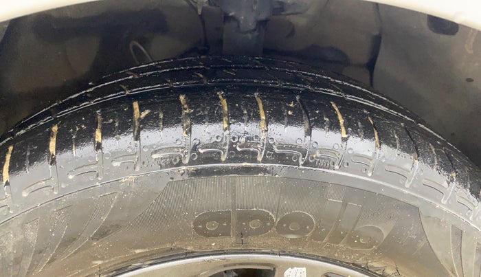 2021 Hyundai GRAND I10 NIOS SPORTZ 1.2 KAPPA VTVT CNG, CNG, Manual, 52,381 km, Right Front Tyre Tread