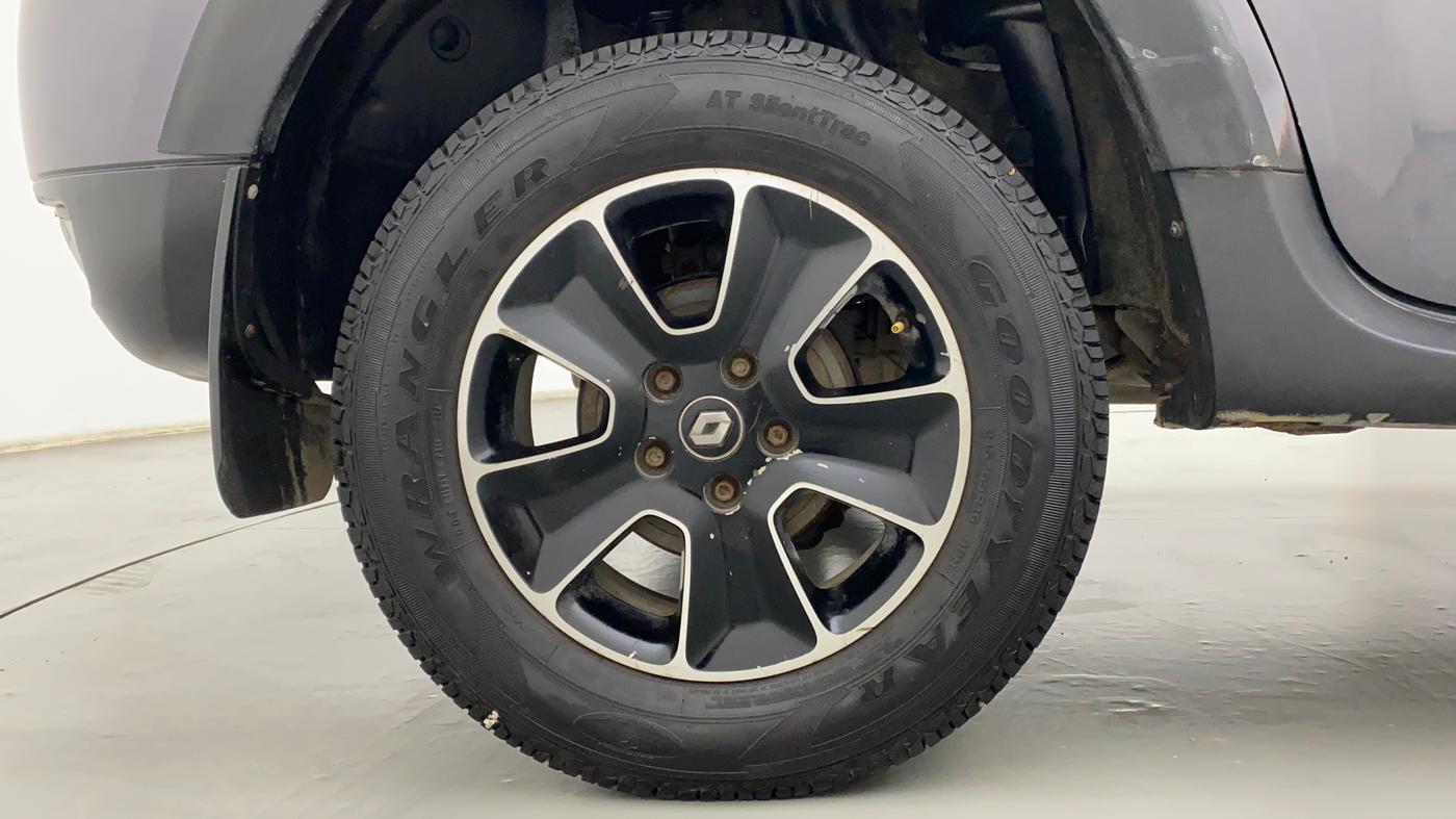 2019 Renault Duster 110 PS RXZ 4X4 MT DIESEL, Diesel, Manual, 1,00,579 km, Right Rear Wheel