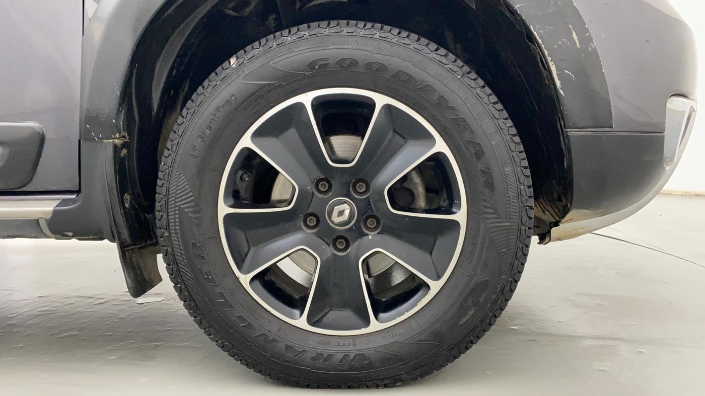 2019 Renault Duster 110 PS RXZ 4X4 MT DIESEL, Diesel, Manual, 1,00,579 km, Right Front Wheel