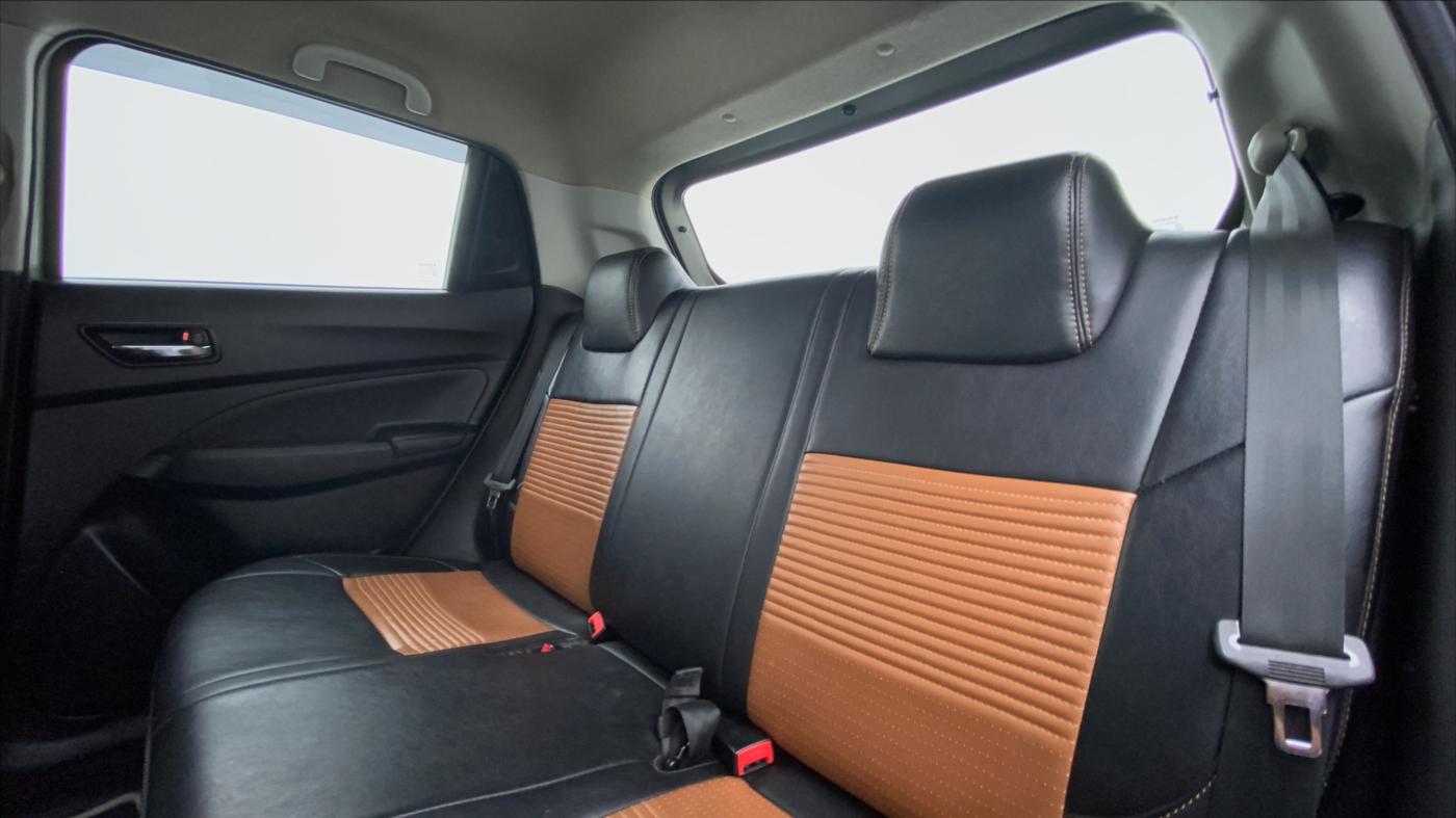 2018 Maruti Swift VXI D, Petrol, Manual, 23,332 km, Right Side Rear Door Cabin