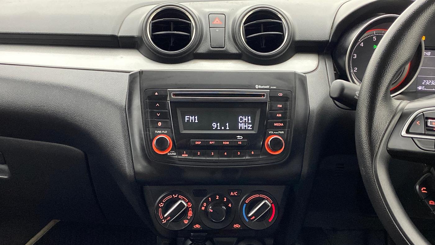 2018 Maruti Swift VXI D, Petrol, Manual, 23,332 km, Air Conditioner