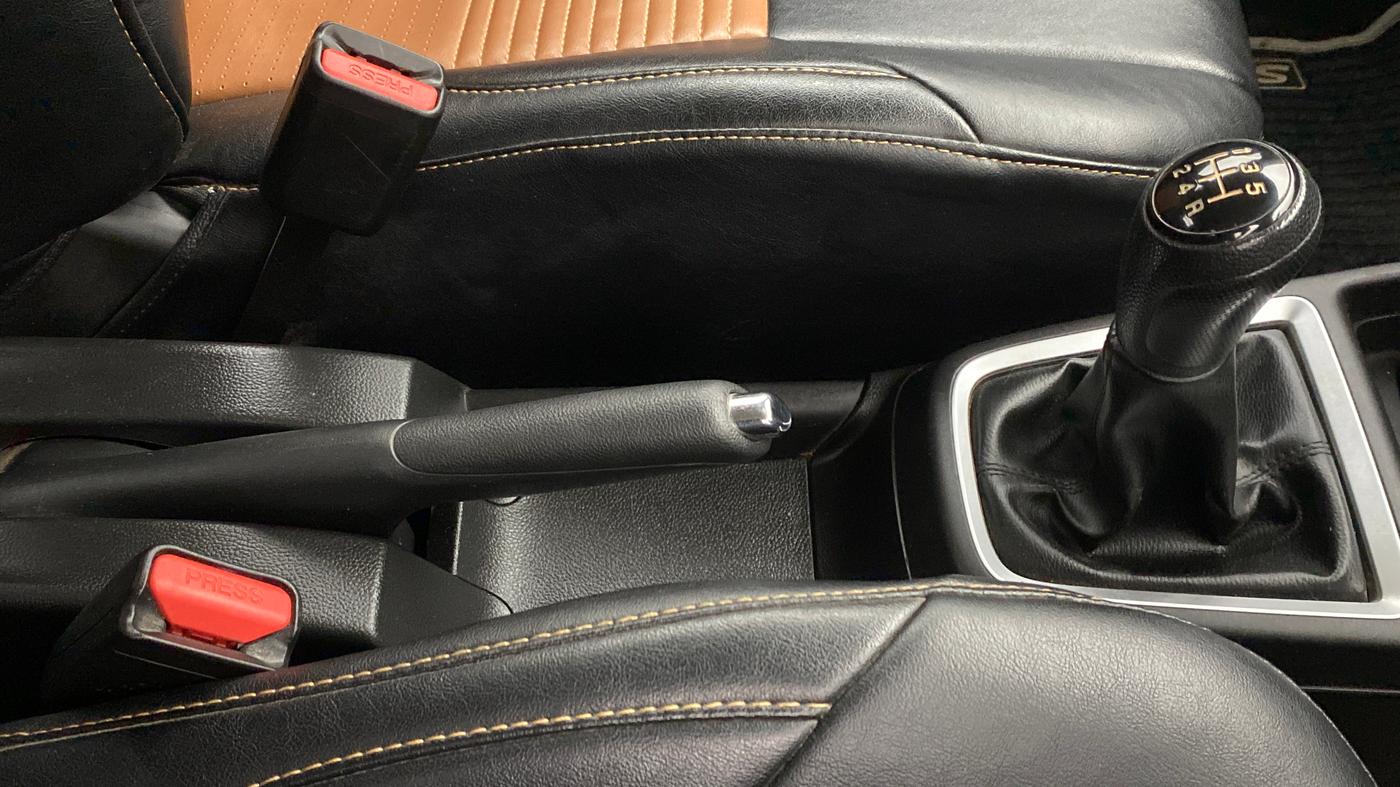 2018 Maruti Swift VXI D, Petrol, Manual, 23,332 km, Gear Lever