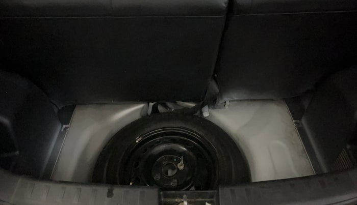 2016 Maruti Swift VXI, Petrol, Manual, 67,783 km, Boot Inside