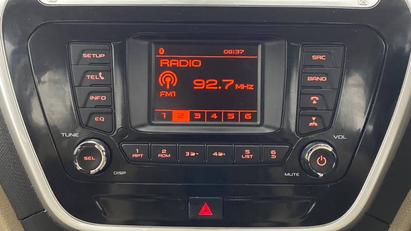 2015 Mahindra TUV300 T8 AT, Diesel, Automatic, 50,642 km, Infotainment System