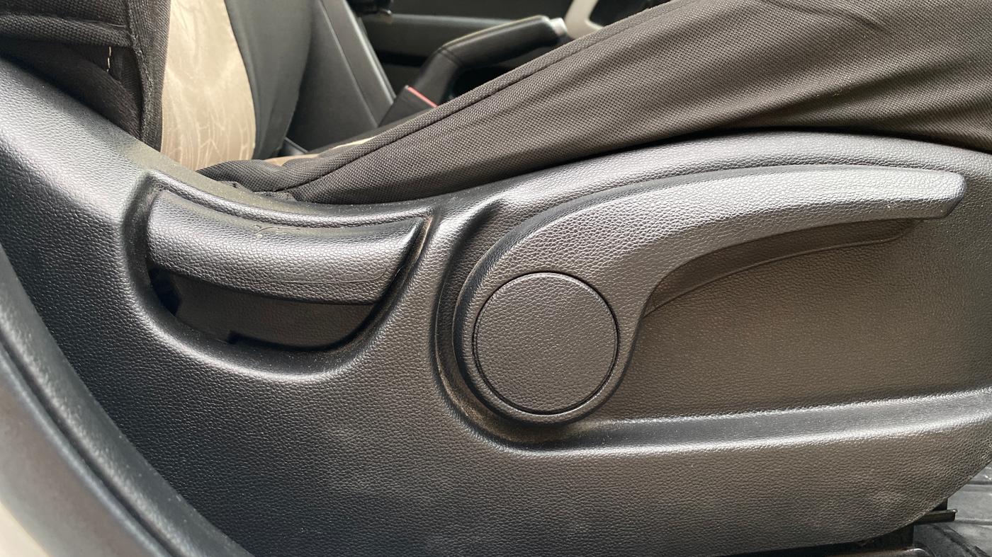 2019 Hyundai Creta SX 1.6 PETROL, Petrol, Manual, 30,749 km, Driver Side Adjustment Panel