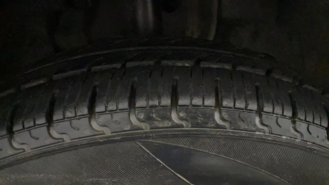 2017 Tata Tiago XM PETROL, Petrol, Manual, 82,758 km, Right Front Tyre Tread