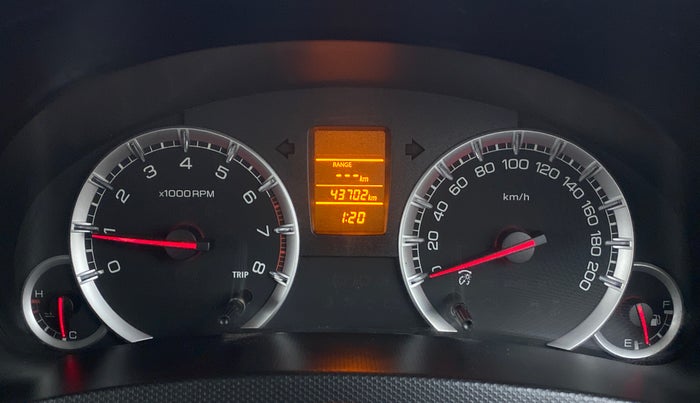 2015 Maruti Swift VXI D, Petrol, Manual, 43,837 km, Odometer Image