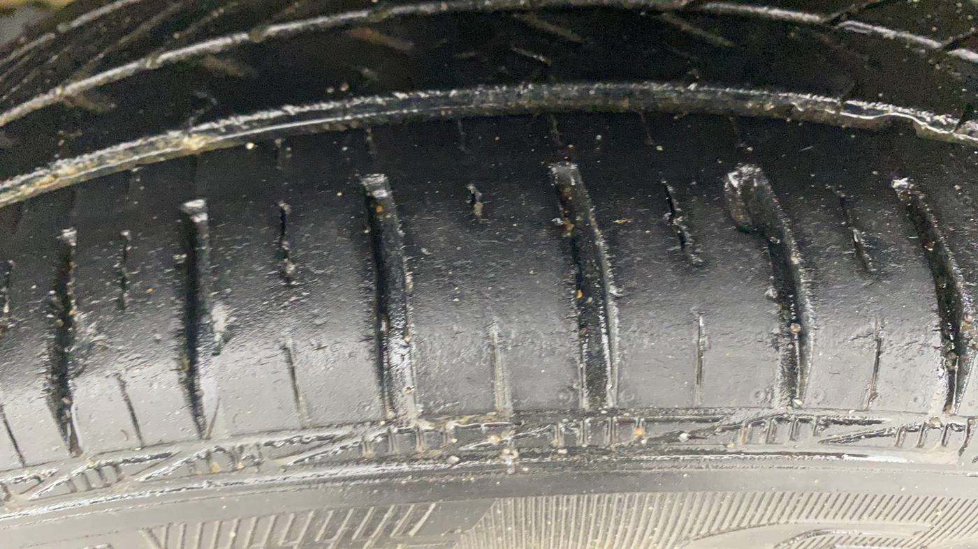 2017 Maruti Celerio VXI AMT, Petrol, Automatic, 98,251 km, Left Front Tyre Tread