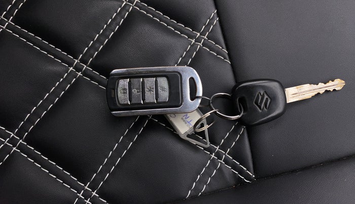 2017 Maruti Celerio VXI AMT, Petrol, Automatic, 98,200 km, Key Close Up