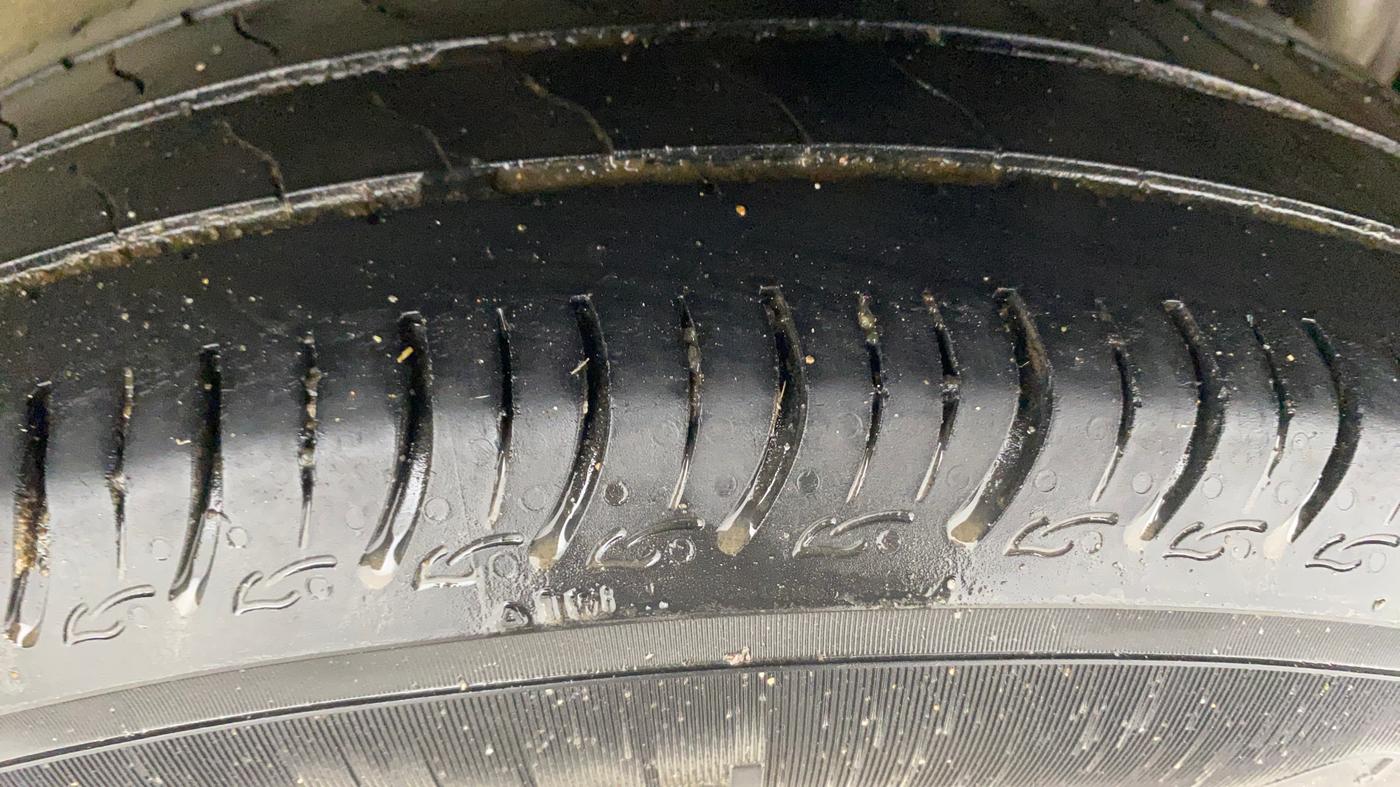 2017 Maruti Celerio VXI AMT, Petrol, Automatic, 98,251 km, Left Rear Tyre Tread