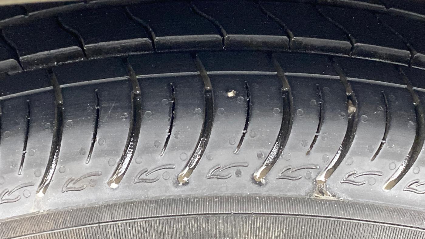 2018 Maruti Ciaz SIGMA 1.5 SHVS MT  PETROL, Petrol, Manual, 66,620 km, Right Rear Tyre Tread