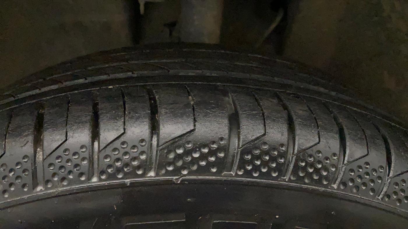 2022 Tata PUNCH CREATIVE 1.2 MT KAZIRANGA EDITION , Petrol, Manual, 97,719 km, Left Front Tyre Tread