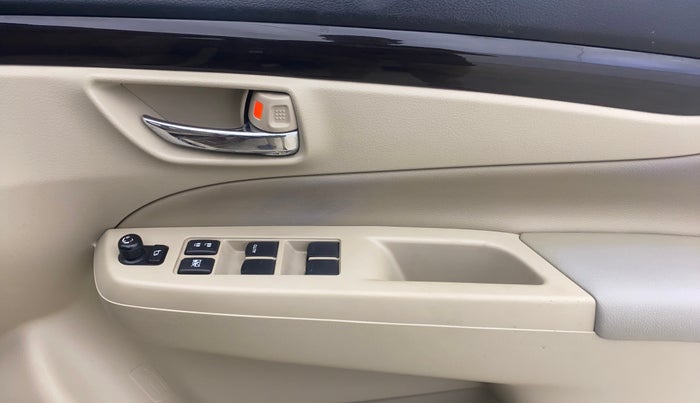 2018 Maruti Ciaz ZETA 1.4  AT PETROL, Petrol, Automatic, 40,661 km, Driver Side Door Panels Control