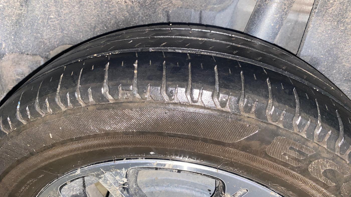 2021 Maruti Swift ZXI PLUS, Petrol, Manual, 25,609 km, Left Rear Tyre Tread