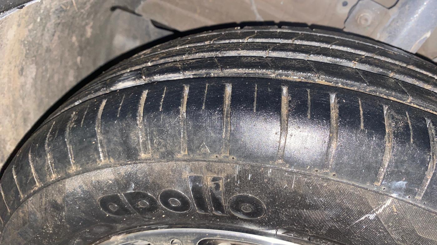 2021 Maruti Swift ZXI PLUS, Petrol, Manual, 25,609 km, Left Front Tyre Tread
