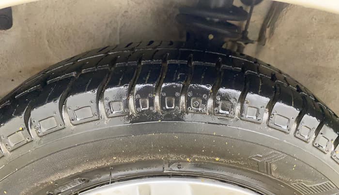 2015 Maruti Alto 800 LXI, Petrol, Manual, 37,340 km, Left Front Tyre Tread
