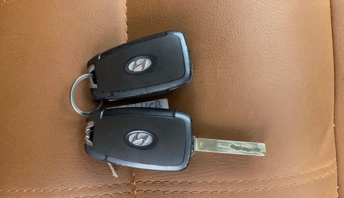 2019 Hyundai Verna 1.4 EX PETROL, Petrol, Manual, 78,942 km, Key Close Up