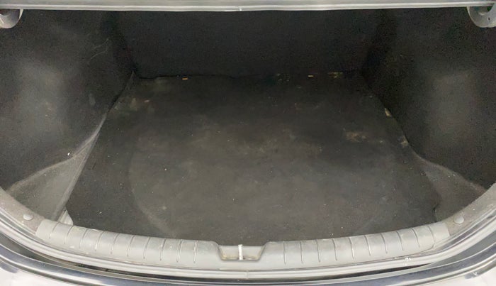 2019 Hyundai Verna 1.4 EX PETROL, Petrol, Manual, 78,942 km, Boot Inside