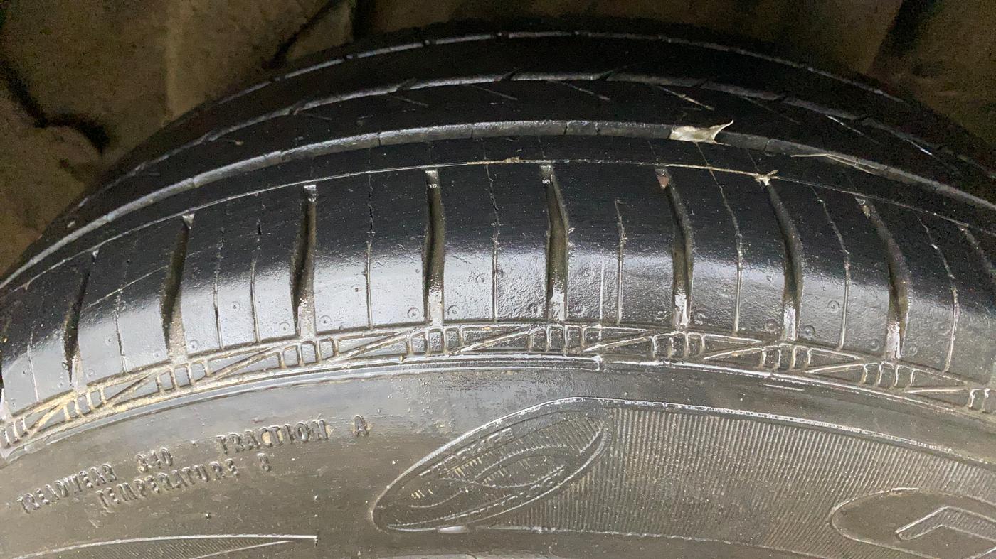 2019 Hyundai Verna 1.4 EX PETROL, Petrol, Manual, 78,119 km, Left Rear Tyre Tread