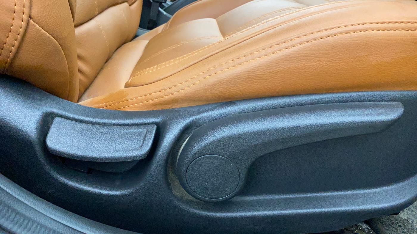 2019 Hyundai Verna 1.4 EX PETROL, Petrol, Manual, 78,119 km, Driver Side Adjustment Panel