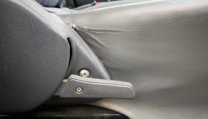 2010 Maruti Alto LXI, Petrol, Manual, 97,581 km, Driver Side Adjustment Panel