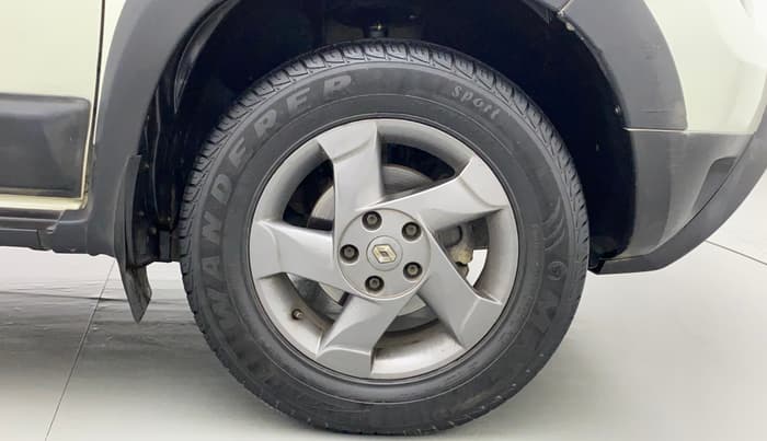 2014 Renault Duster 110 PS RXL ADVENTURE, Diesel, Manual, 1,01,055 km, Right Front Wheel