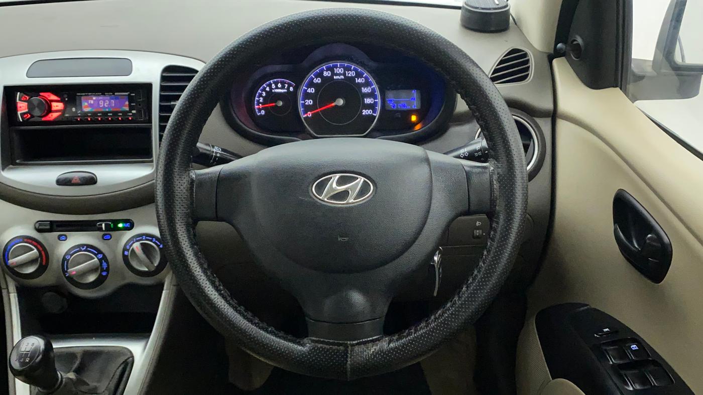 2016 Hyundai i10 MAGNA 1.1, Petrol, Manual, 79,190 km, Steering Wheel Close Up