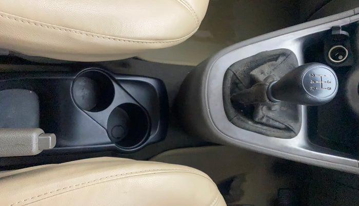 2013 Hyundai i10 MAGNA 1.2, Petrol, Manual, 79,492 km, Gear Lever