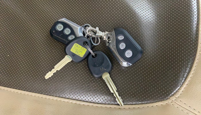 2013 Hyundai i10 MAGNA 1.2, Petrol, Manual, 79,492 km, Key Close Up