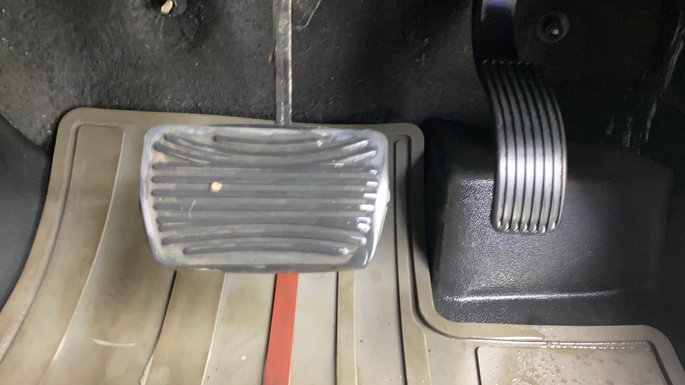 2021 Mahindra Thar LX PETROL HT 4WD AT, Petrol, Automatic, 33,928 km, Pedals