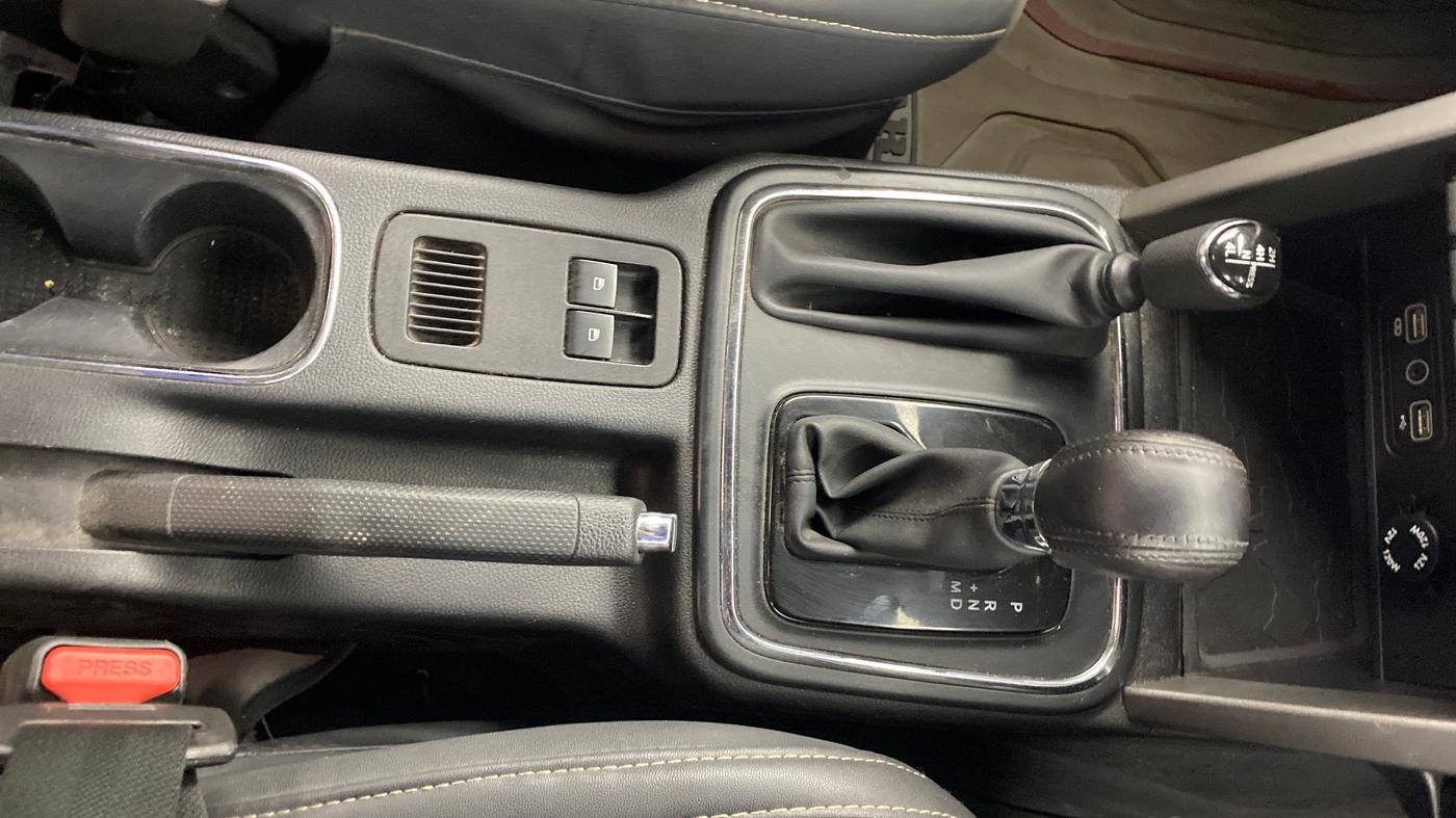 2021 Mahindra Thar LX PETROL HT 4WD AT, Petrol, Automatic, 33,928 km, Gear Lever