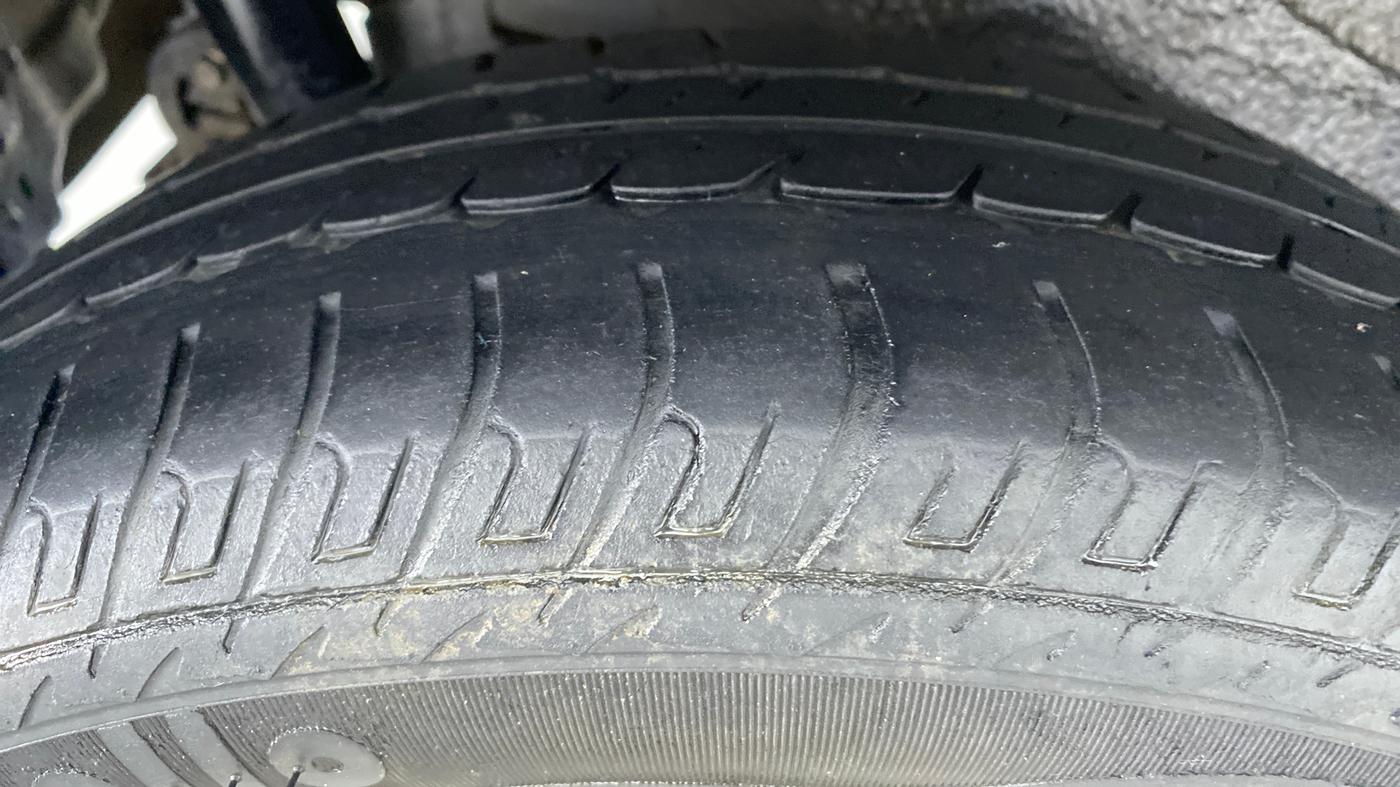 2016 Maruti Wagon R 1.0 VXI OPT AMT, Petrol, Automatic, 48,515 km, Right Rear Tyre Tread