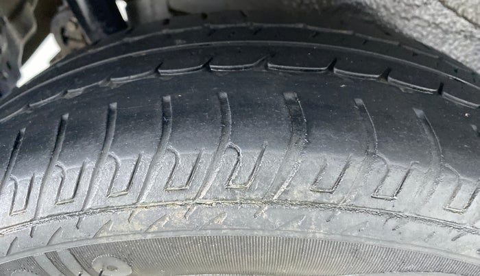 2016 Maruti Wagon R 1.0 VXI OPT AMT, Petrol, Automatic, 48,515 km, Right Rear Tyre Tread