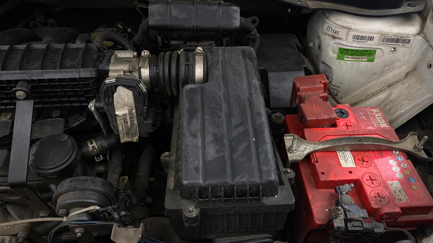 2023 Tata PUNCH ADVENTURE AMT, Petrol, Automatic, 26,554 km, Engine View - Left