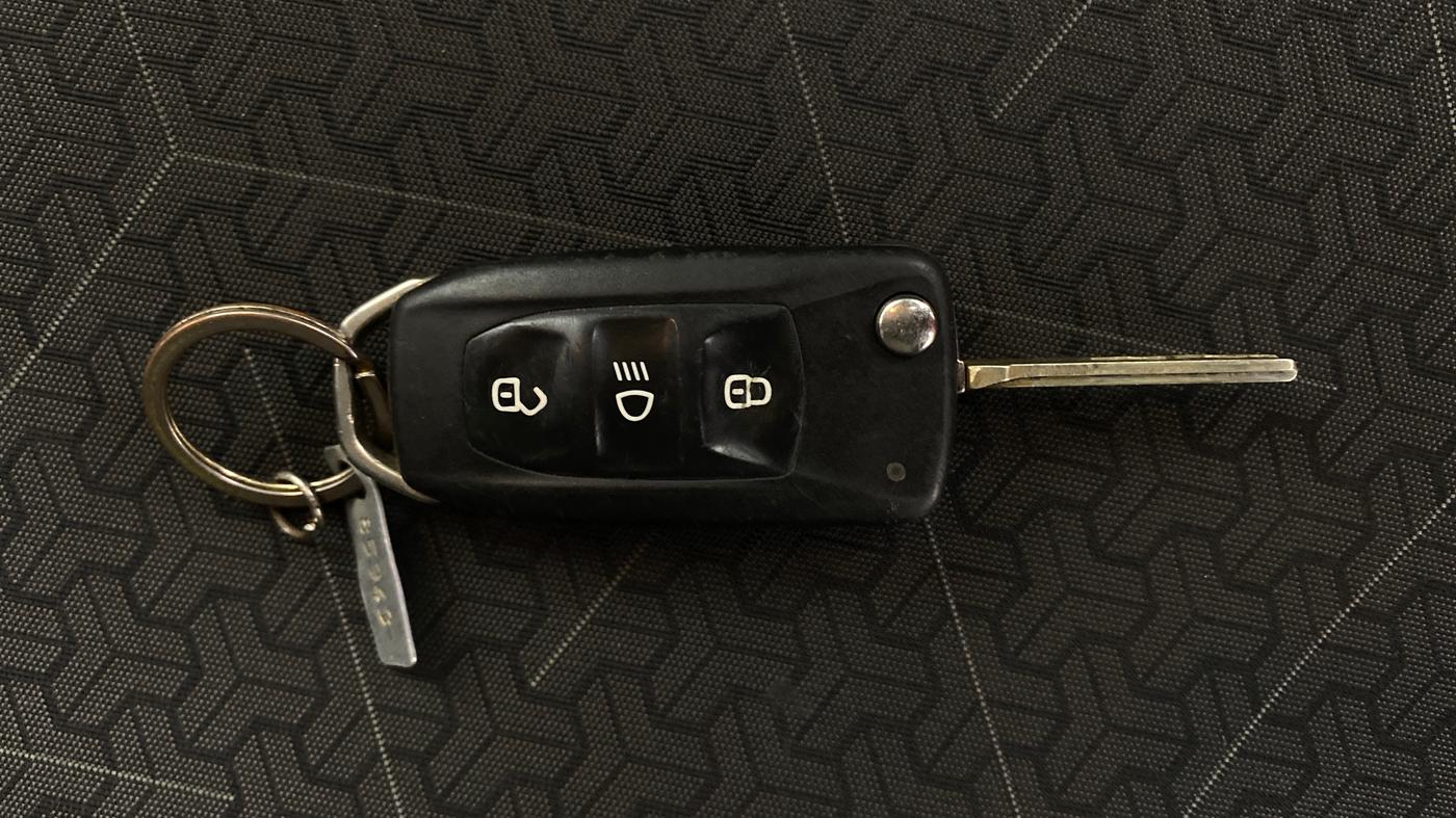 2023 Tata PUNCH ADVENTURE AMT, Petrol, Automatic, 26,554 km, Key Close Up