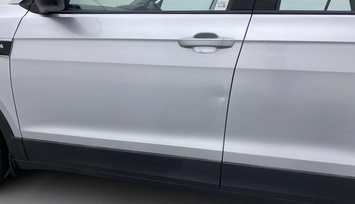 2021 Skoda KUSHAQ AMBITION 1.0 TSI AT, Petrol, Automatic, 8,956 km, Front passenger door - Slightly dented