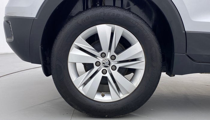 2021 Skoda KUSHAQ AMBITION 1.0 TSI AT, Petrol, Automatic, 8,956 km, Right Rear Wheel