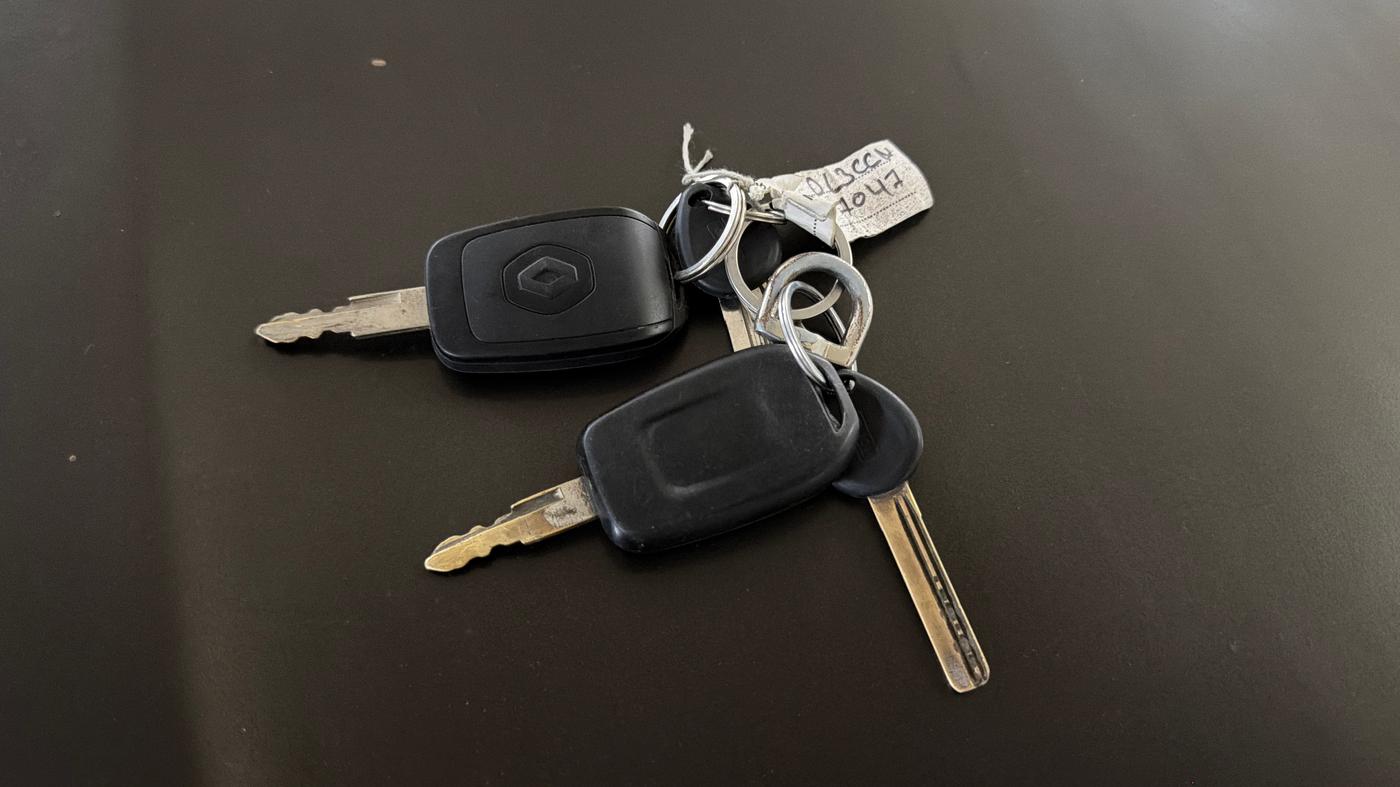 2017 Renault Kwid RXL, Petrol, Manual, 70,864 km, Key Close Up