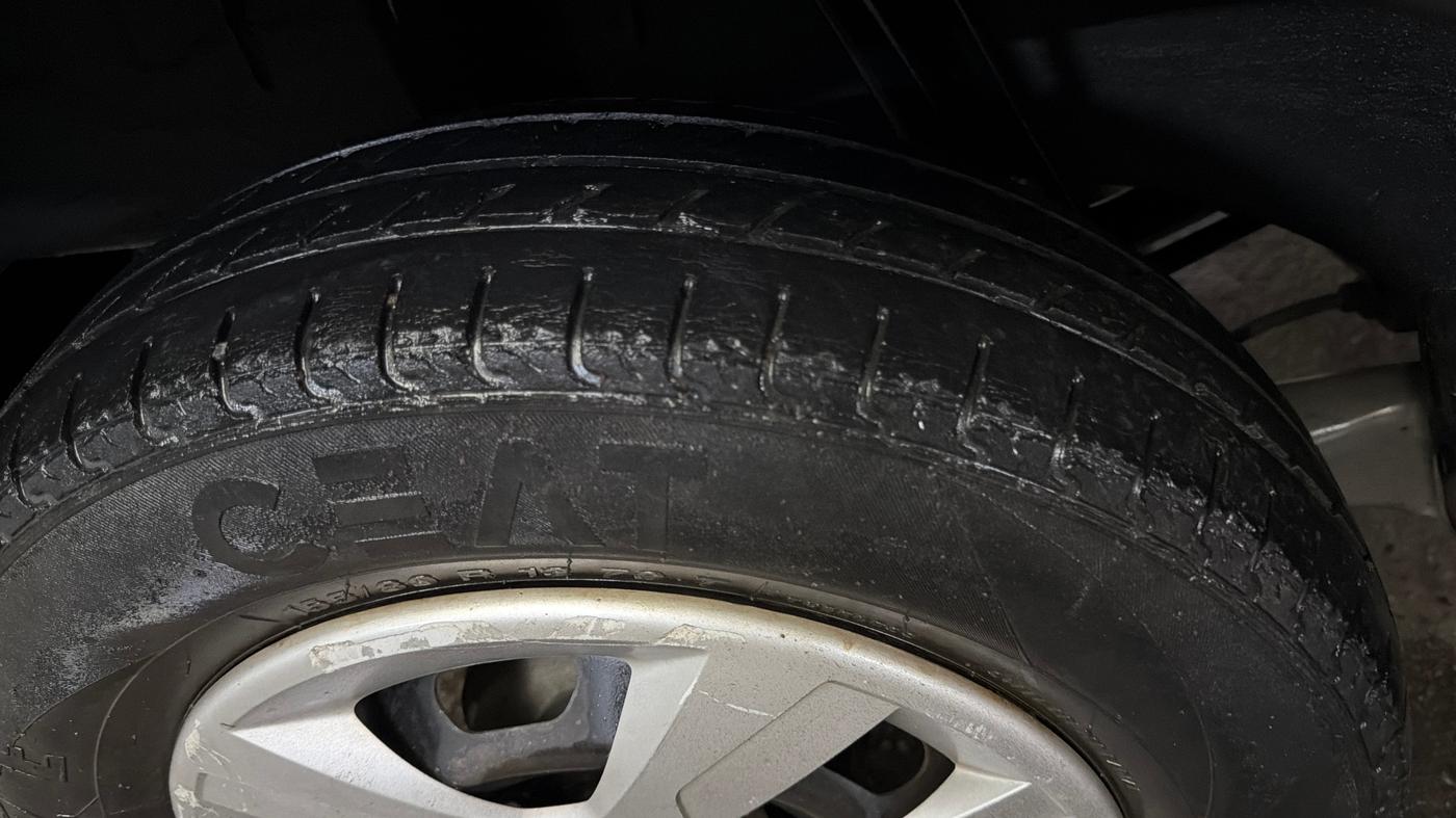 2017 Renault Kwid RXL, Petrol, Manual, 70,864 km, Right Rear Tyre Tread