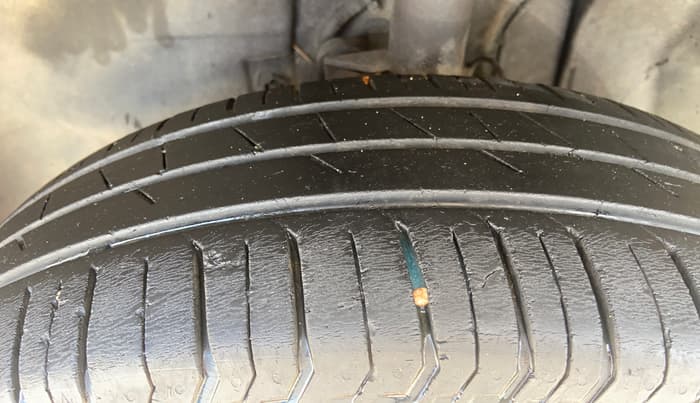 2023 Tata PUNCH ADVENTURE CAMO MT, Petrol, Manual, 32,753 km, Left Front Tyre Tread