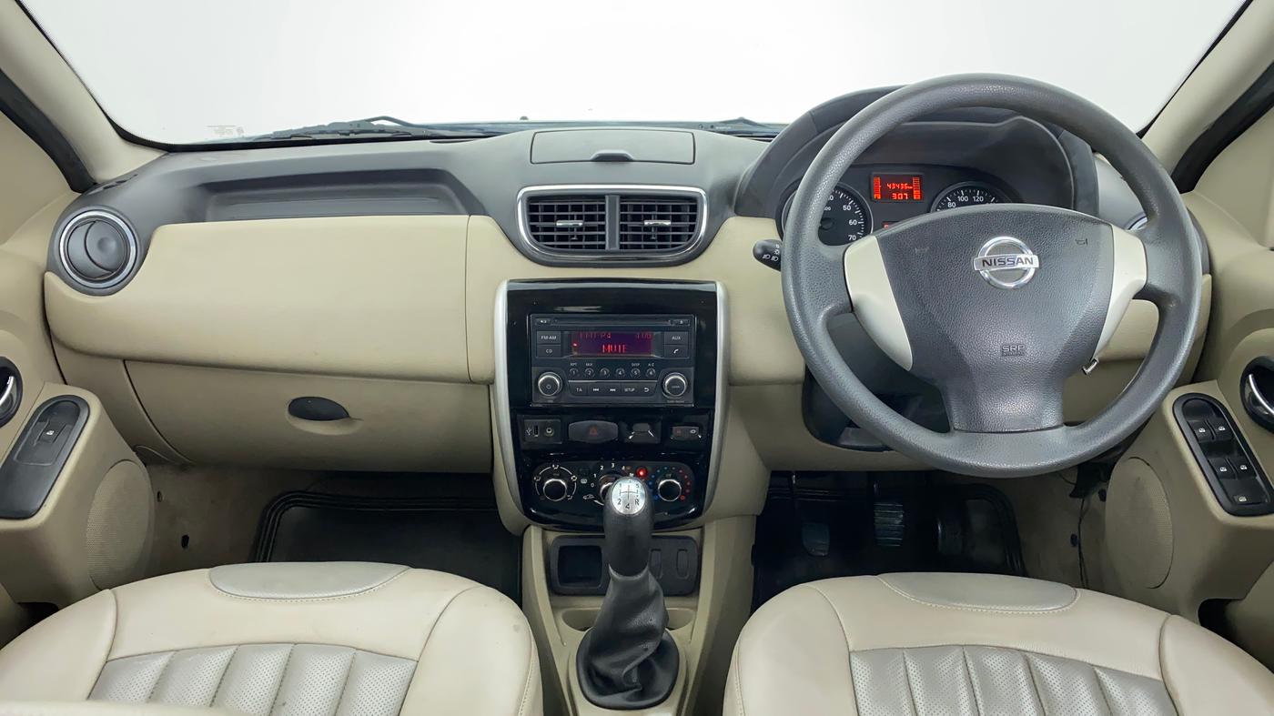 2014 Nissan Terrano XL P, Petrol, Manual, 43,435 km, Dashboard