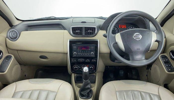 2014 Nissan Terrano XL P, Petrol, Manual, 43,435 km, Dashboard
