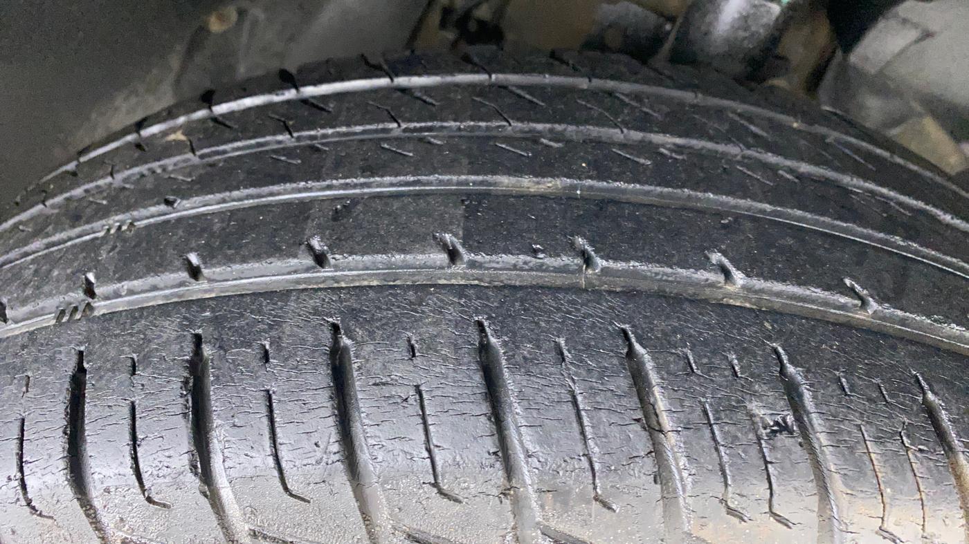 2014 Nissan Terrano XL P, Petrol, Manual, 43,435 km, Right Front Tyre Tread