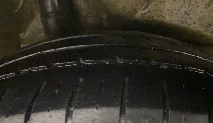 2015 Honda Mobilio 1.5L I-DTEC V, Diesel, Manual, 85,893 km, Right Rear Tyre Tread