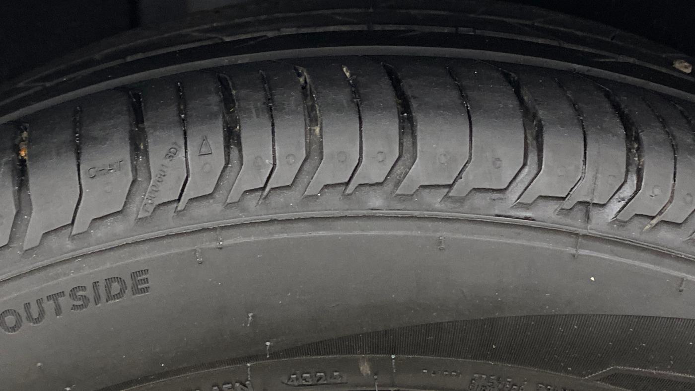 2017 Maruti Baleno ZETA PETROL 1.2, Petrol, Manual, 68,218 km, Right Rear Tyre Tread