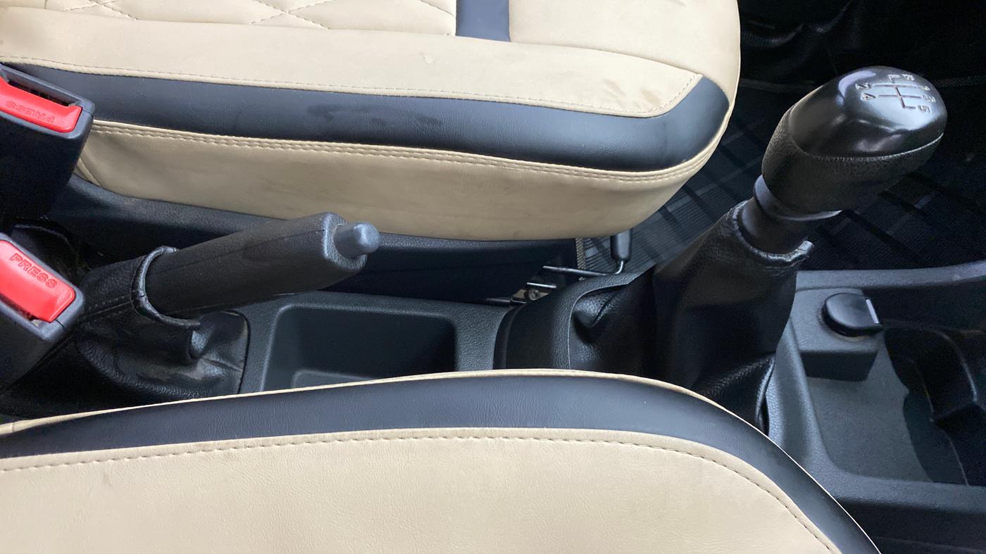 2016 Renault Kwid RXL, Petrol, Manual, 40,184 km, Gear Lever