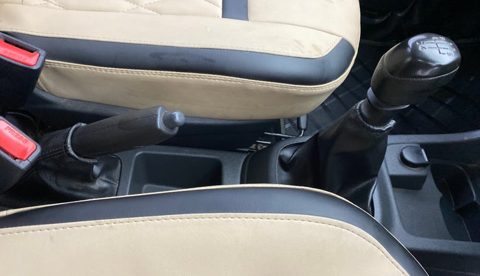 2016 Renault Kwid RXL, Petrol, Manual, 40,184 km, Gear Lever